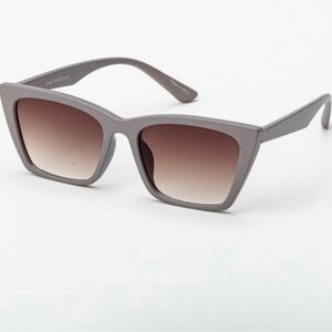 New Trendy Sharp Retro Cat eye sunglasses .